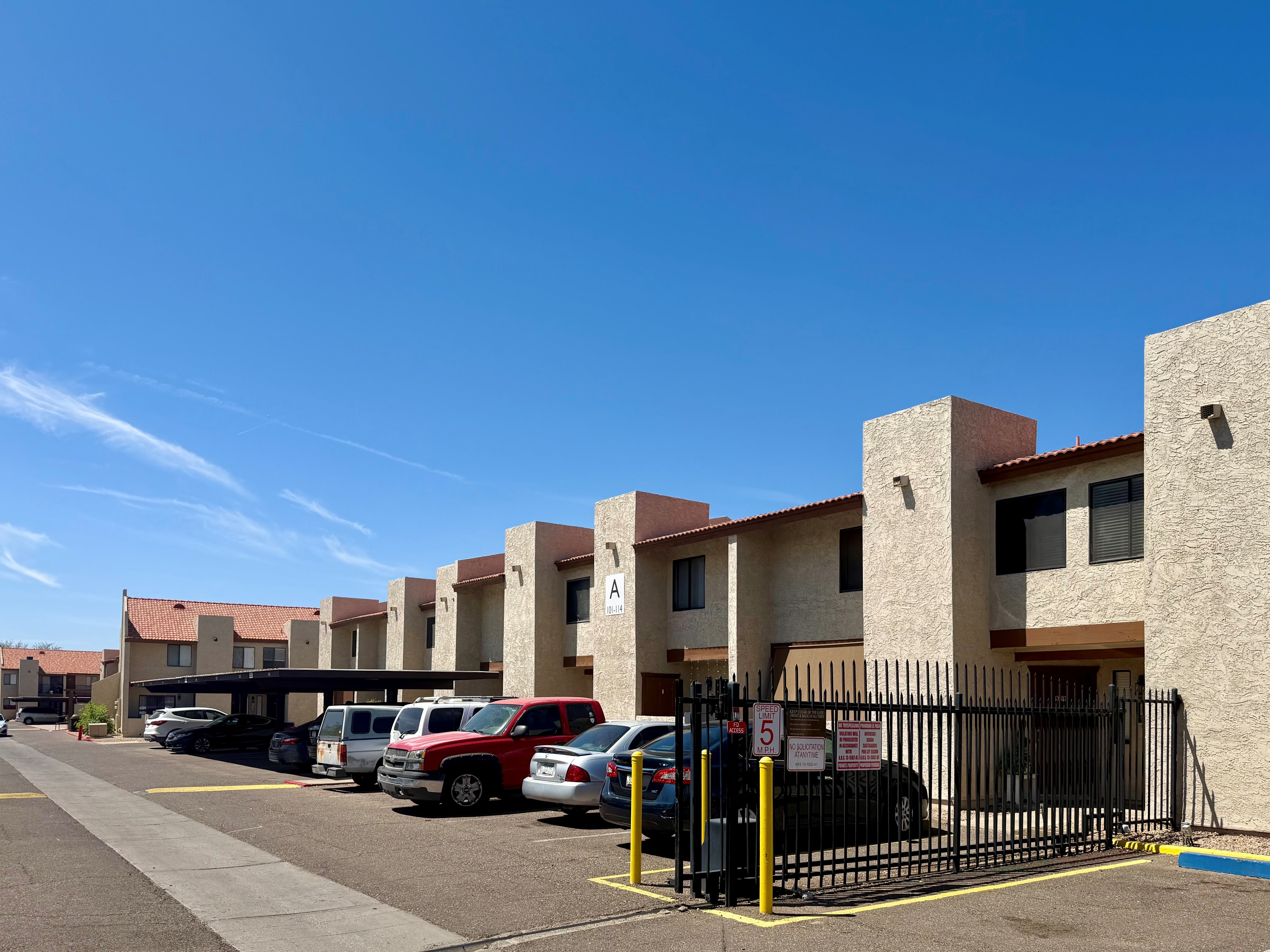Windsprings Apartments photo 3